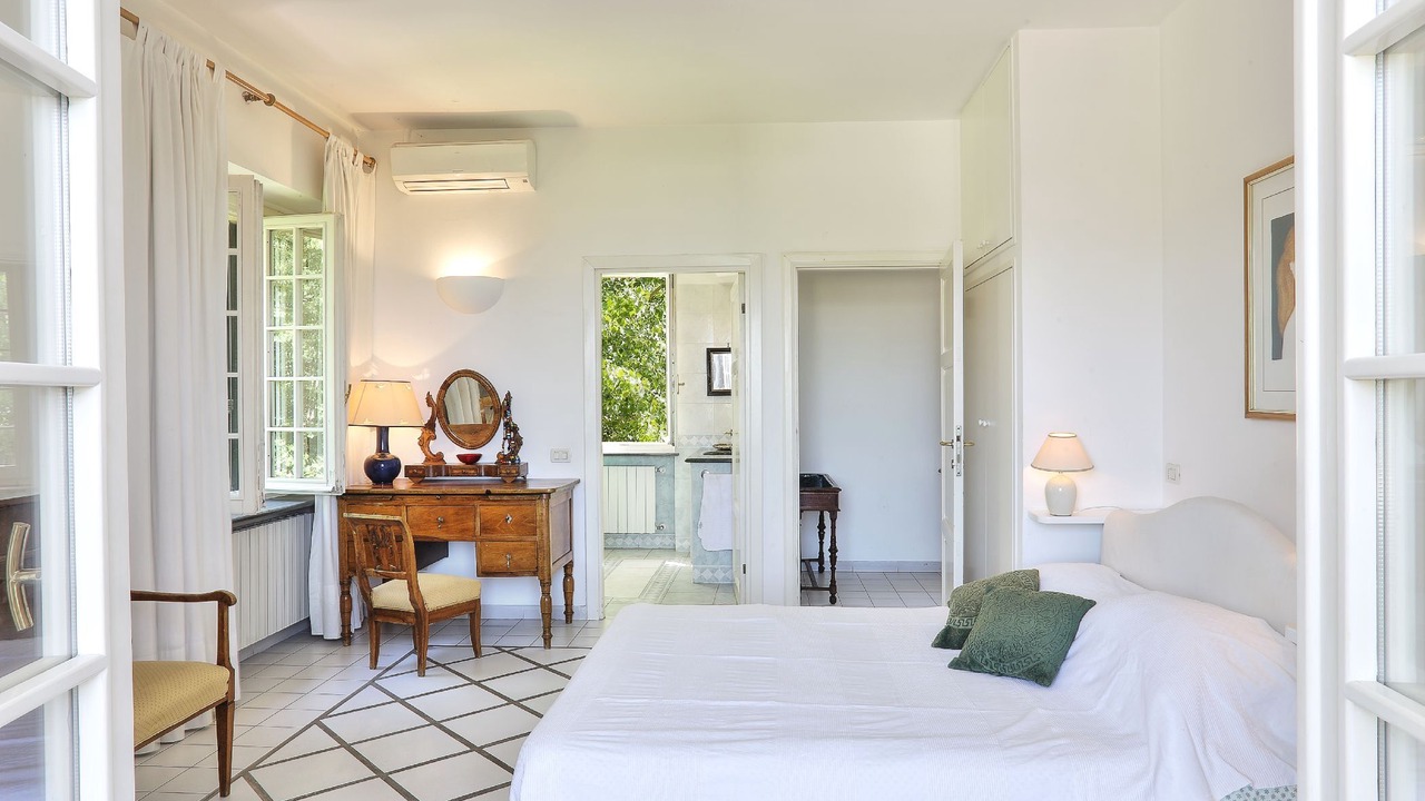 Photo of Bedroom in Poveromo