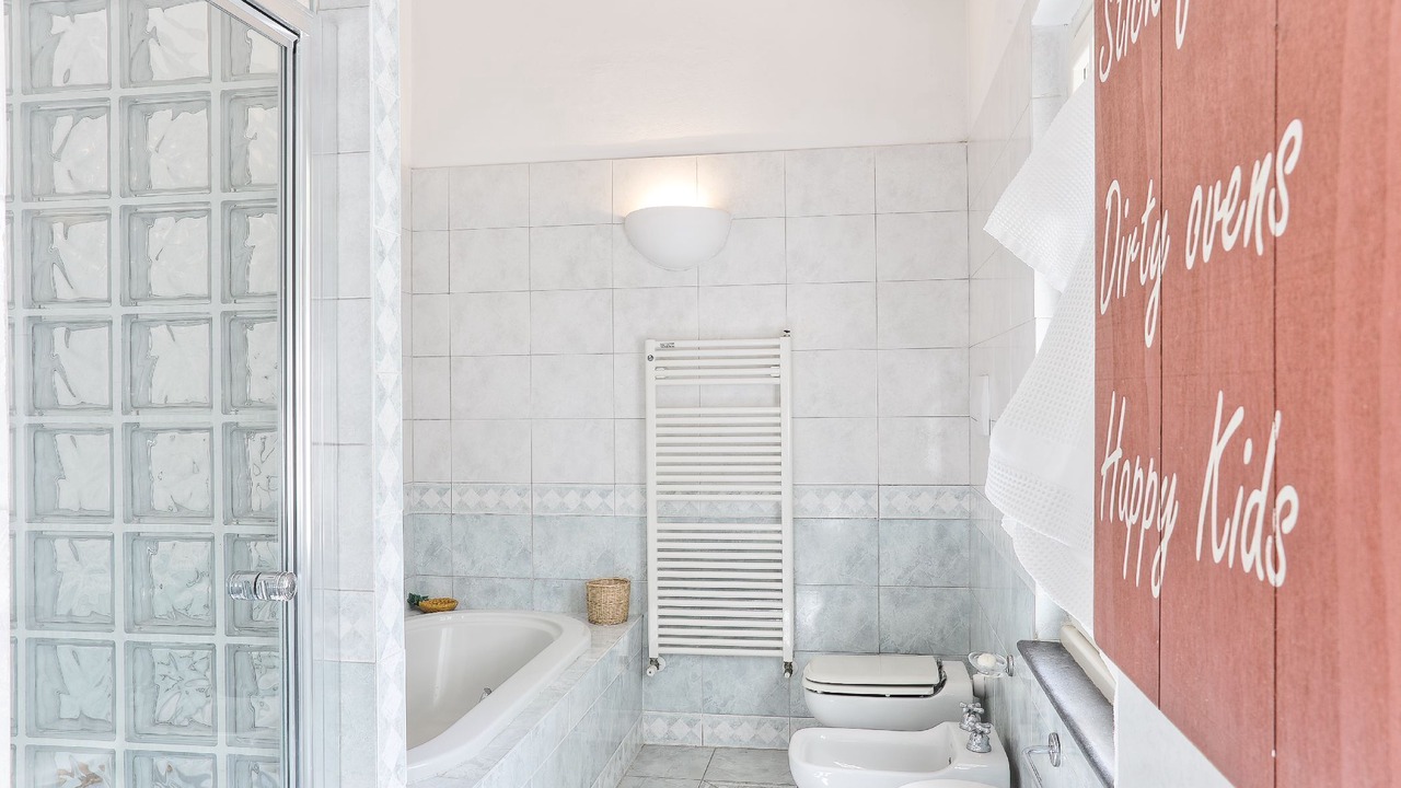 Photo of Bathroom in Poveromo