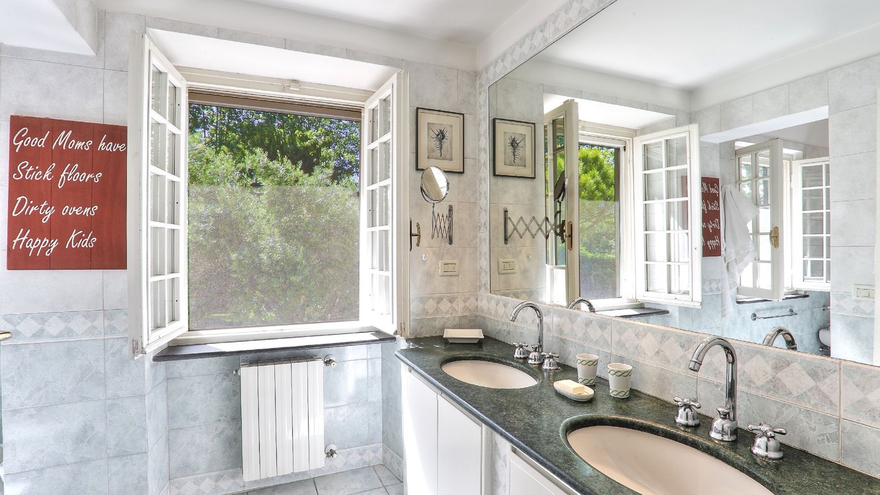 Photo of Bathroom in Poveromo