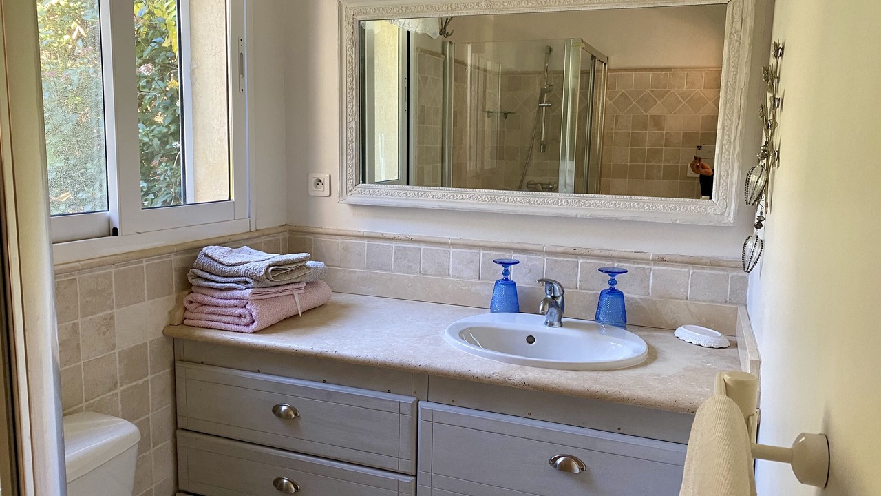 Photo of Bathroom in La Roquette-sur-Siagne