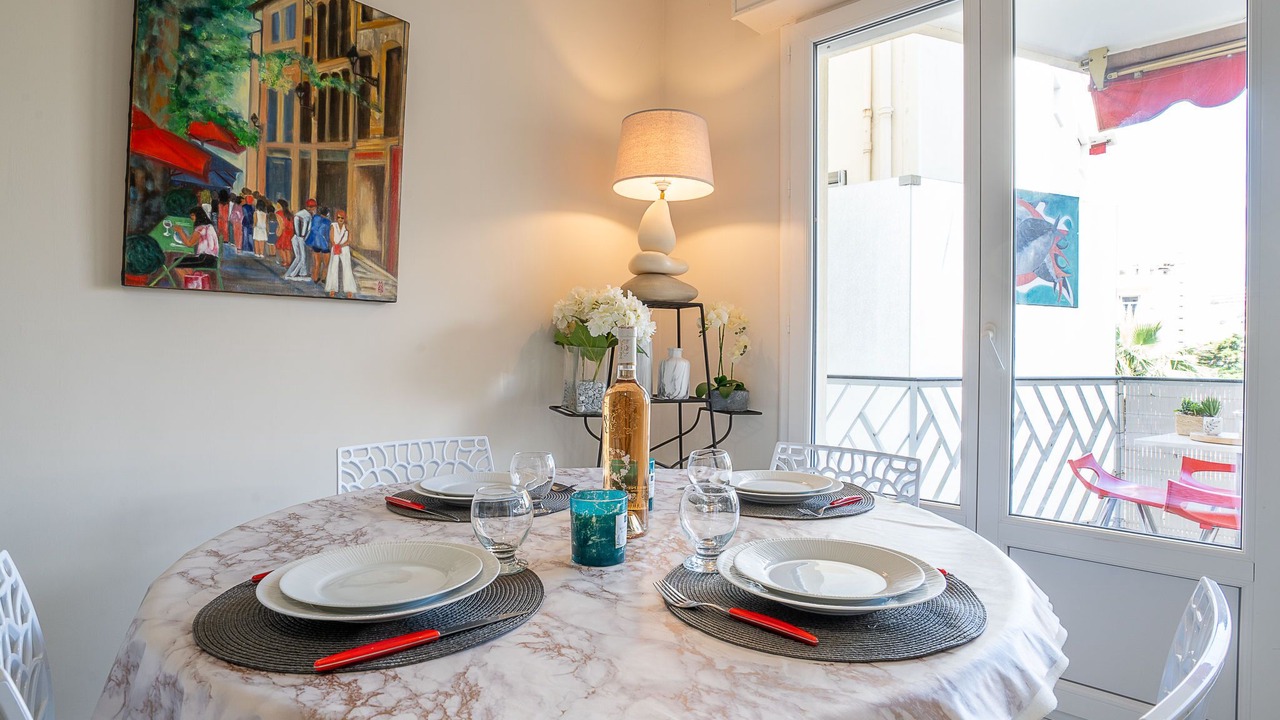 Photo of Bedroom in Riou - Petit Juas - Av de Grasse