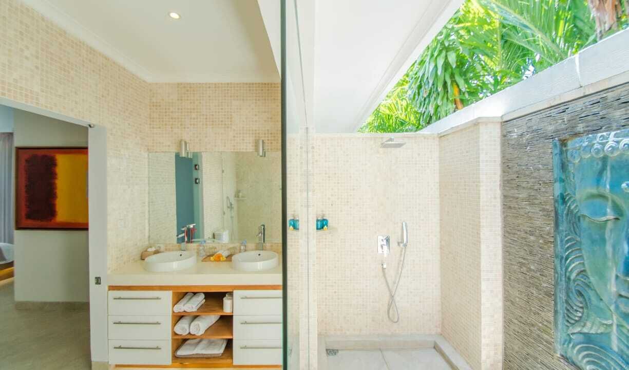 Photo of Bathroom in Umeanyar