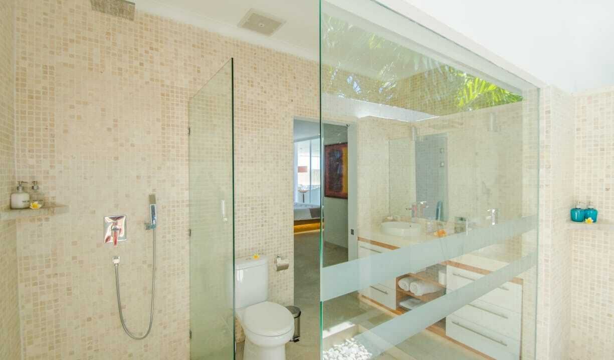Photo of Bathroom in Umeanyar