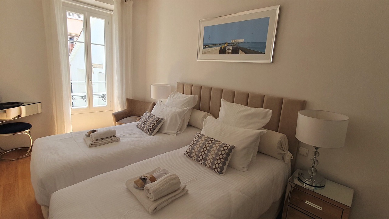 Photo of Bedroom in Cannes City Centre