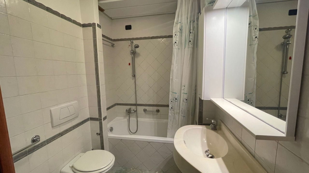 Photo of Bathroom in Naregno