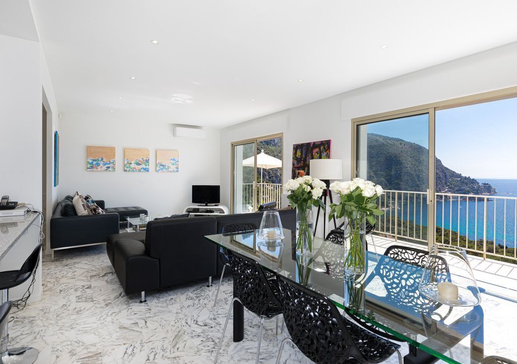 Photo of Livingroom in Eze
