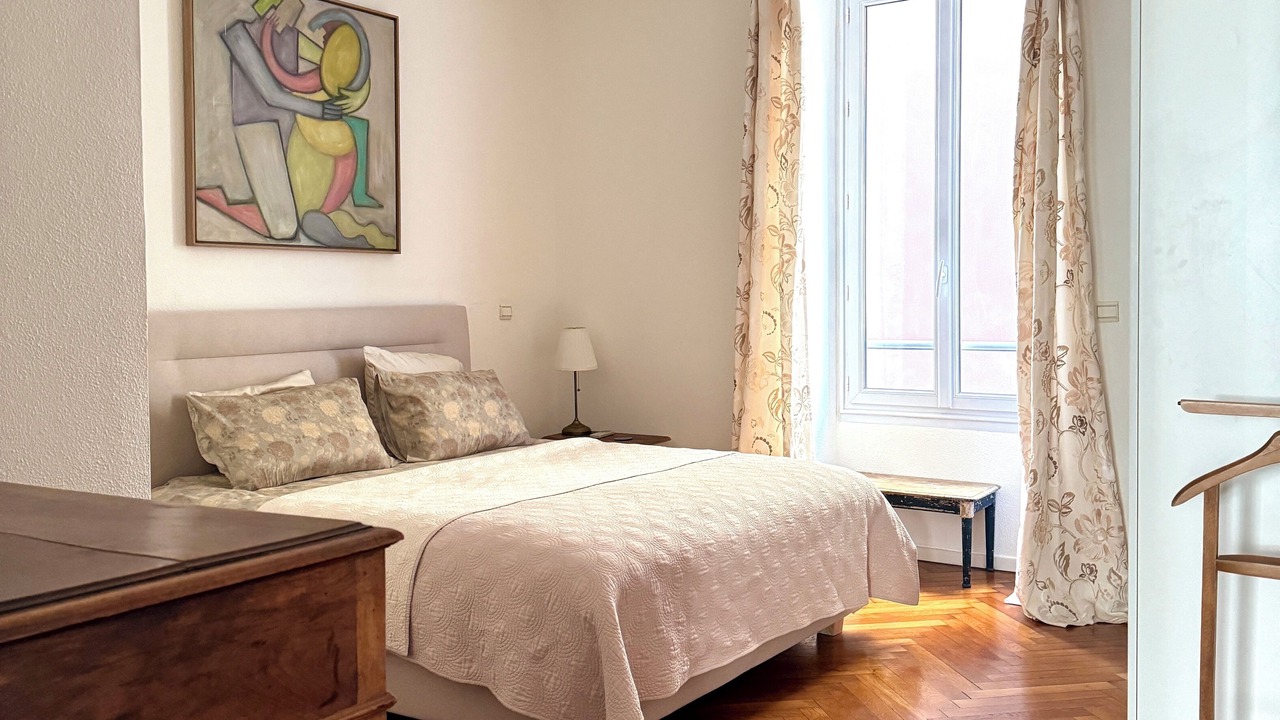 Photo of Bedroom in Jean-Medecin