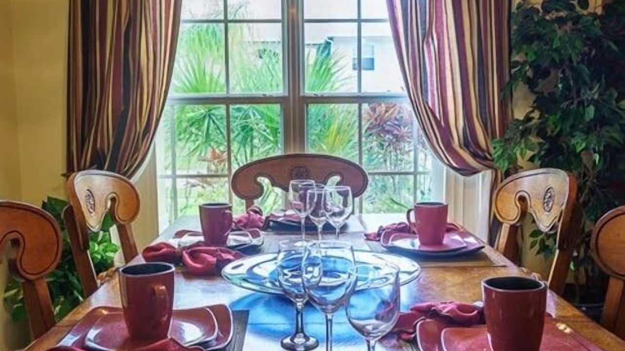 Photo of Livingroom in Crescent Lakes