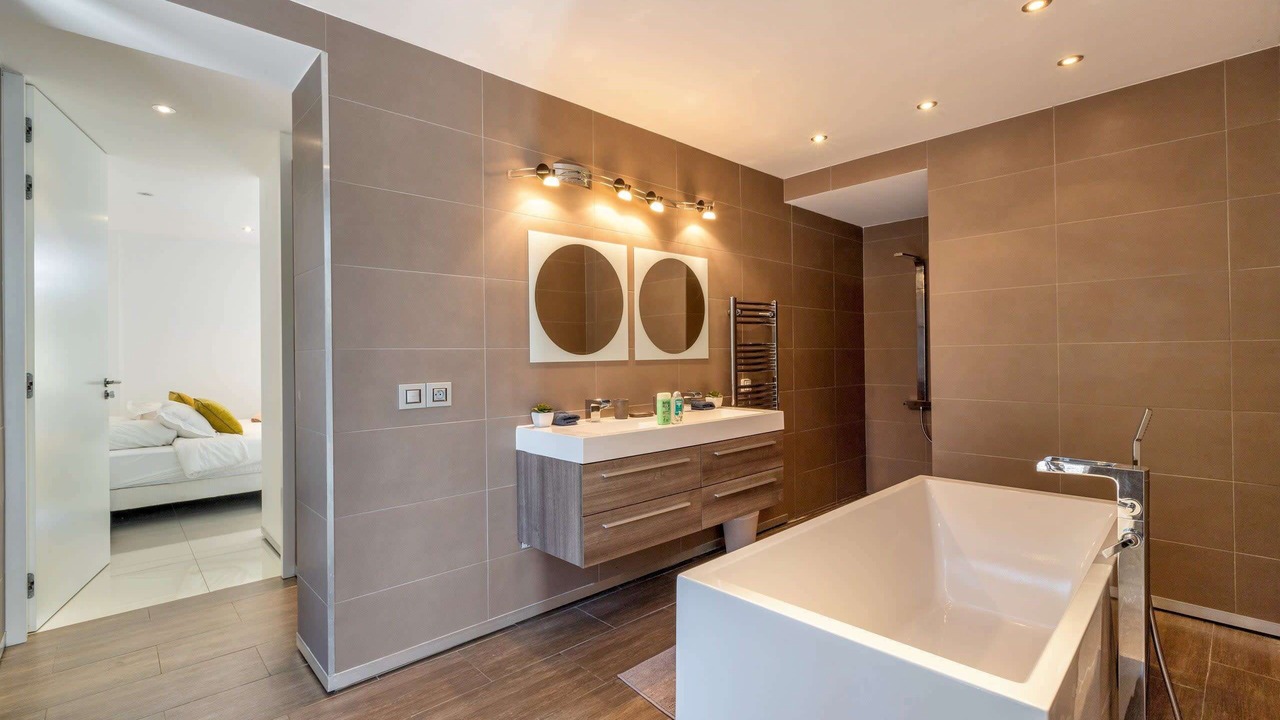 Photo of Bathroom in Carnot