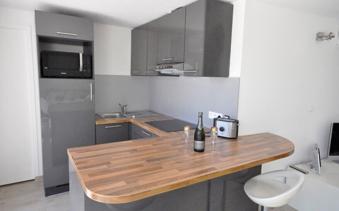 Photo of Kitchen in Gairaut