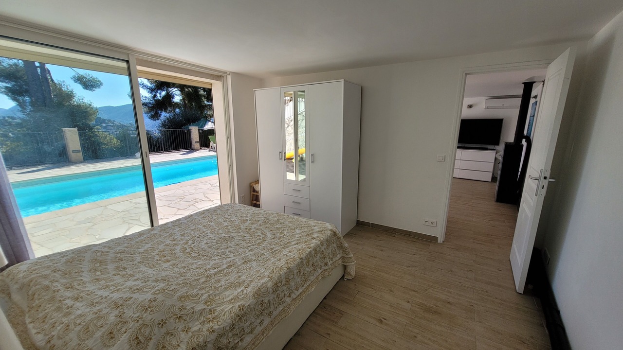 Photo of Bedroom in Gairaut