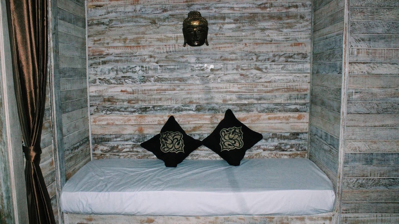 Photo of Bedroom in Mushroom Bay