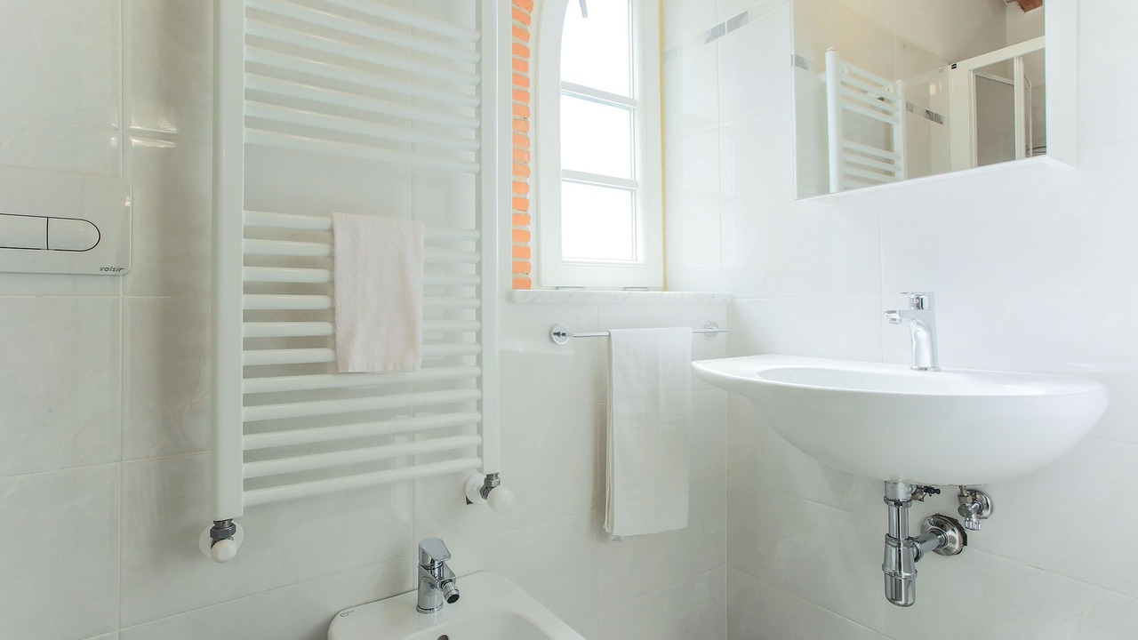 Photo of Bathroom in Petrognano