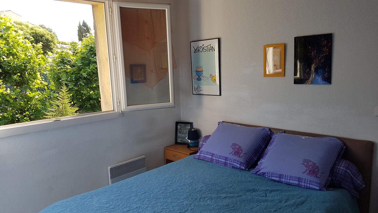 Photo of Bedroom in Saint-Jacques