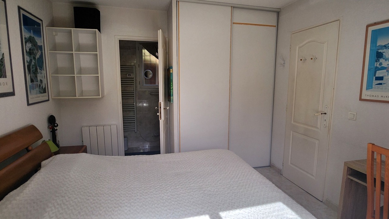 Photo of Bedroom in Saint-Jacques