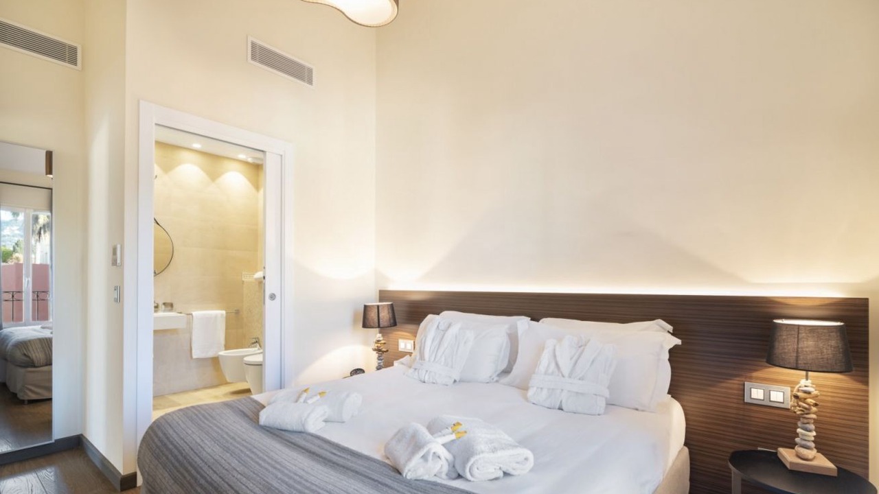 Photo of Bedroom in Cap-Ferrat