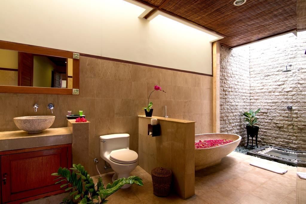 Photo of Bathroom in Sunset Road