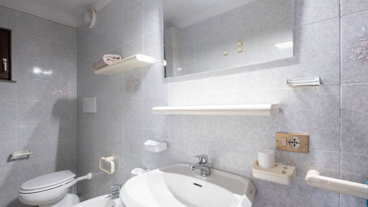 Photo of Bathroom in Morcone