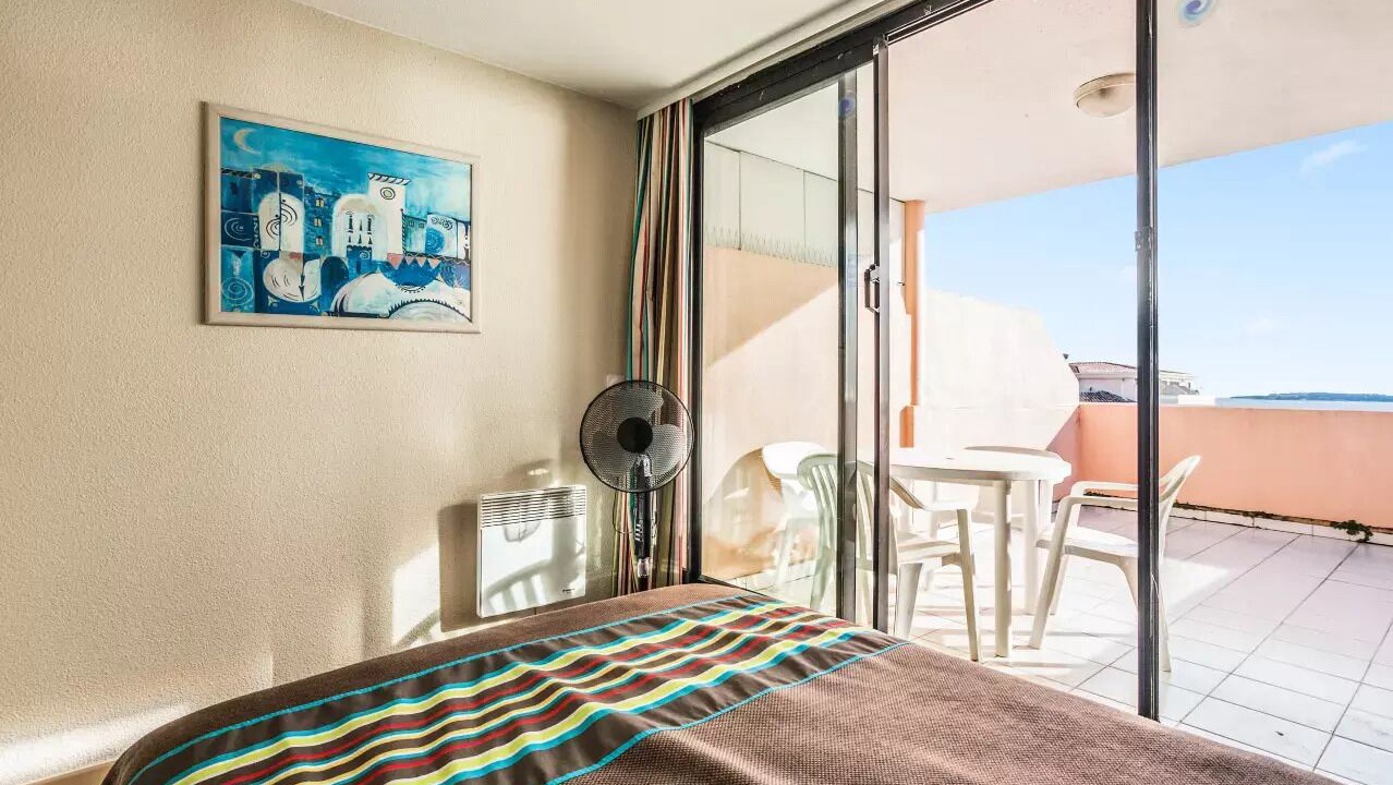 Photo of Bedroom in Cannes La Bocca