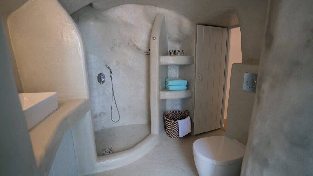 Photo of Bathroom in Emporio
