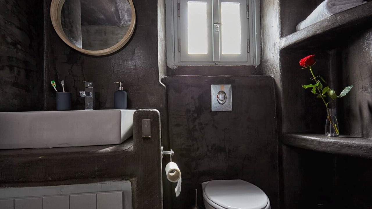 Photo of Bathroom in Emporio