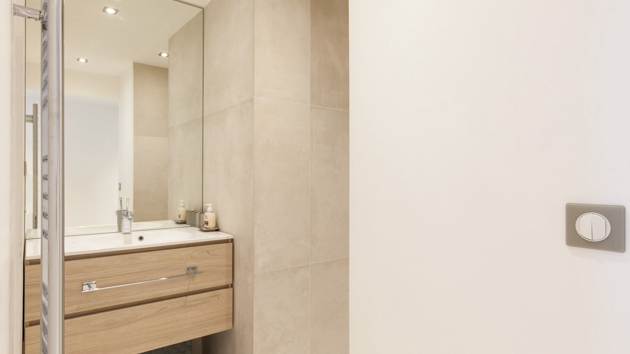 Photo of Bathroom in Cannes City Centre