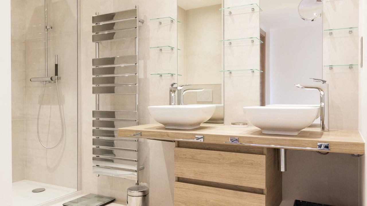 Photo of Bathroom in Cannes City Centre