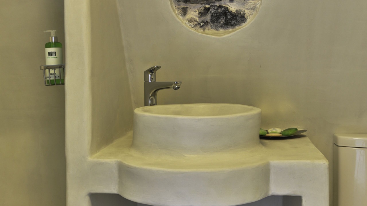 Photo of Bathroom in Fira