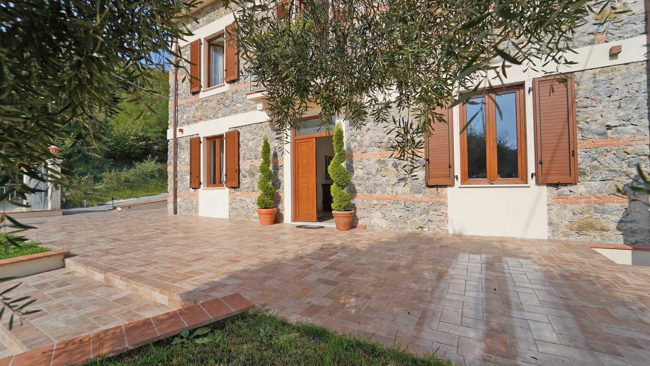 Photo of Outdoor in Tresana