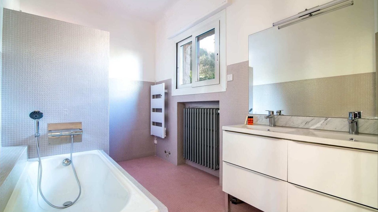 Photo of Bathroom in Saint-Jean-Cap-Ferrat