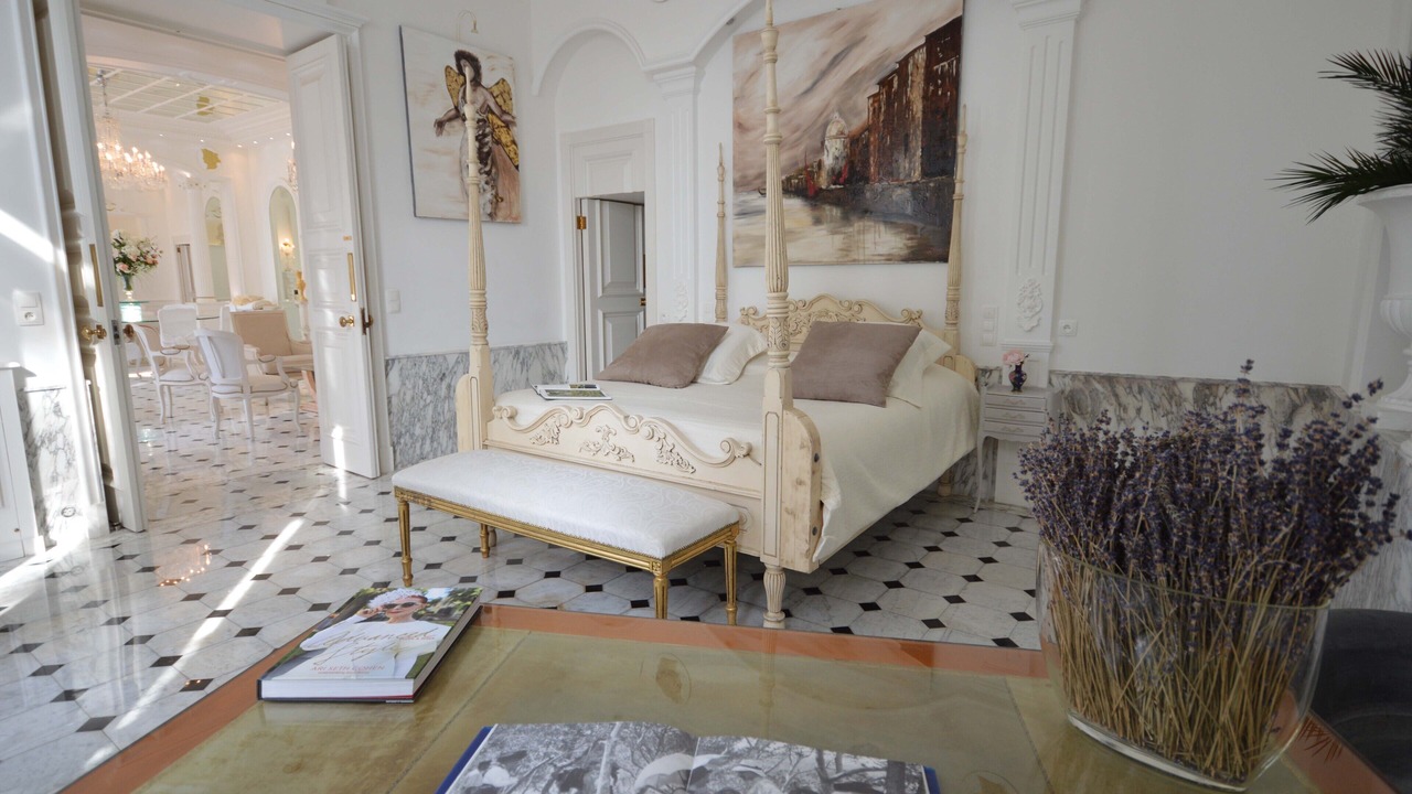 Photo of Bedroom in California - Pezou