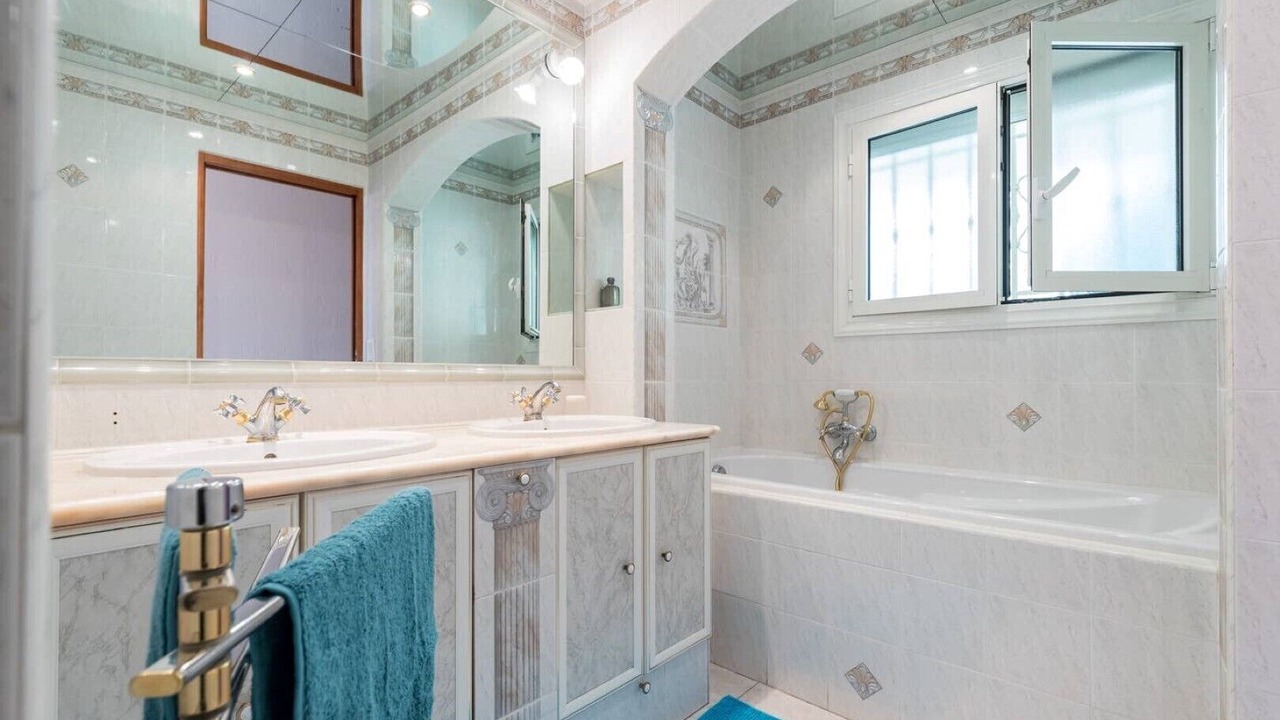 Photo of Bathroom in Mont Boron