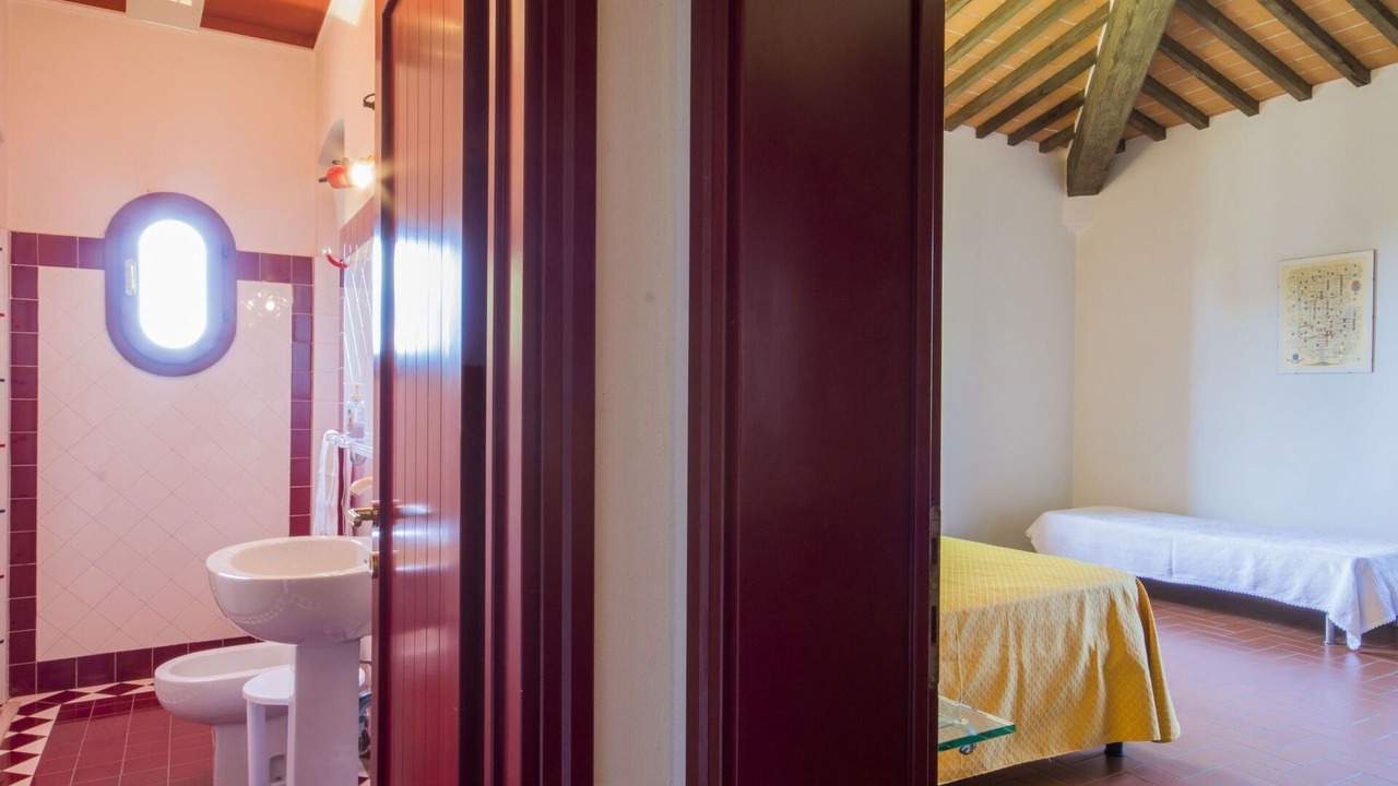 Photo of Bedroom in Lari