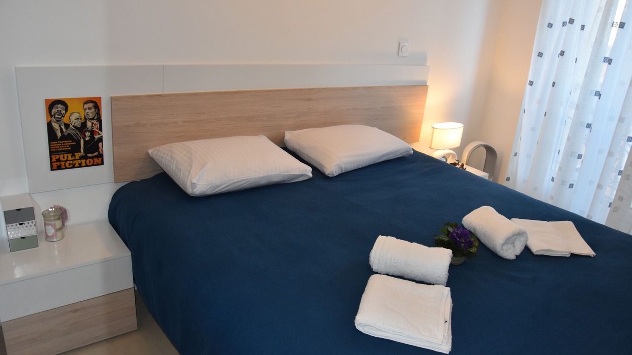 Photo of Bedroom in Cannes City Centre