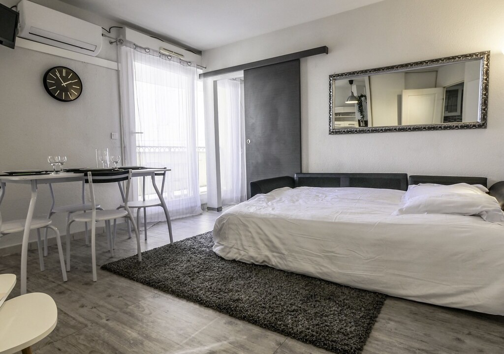 Photo of Bedroom in Riou - Petit Juas - Av de Grasse