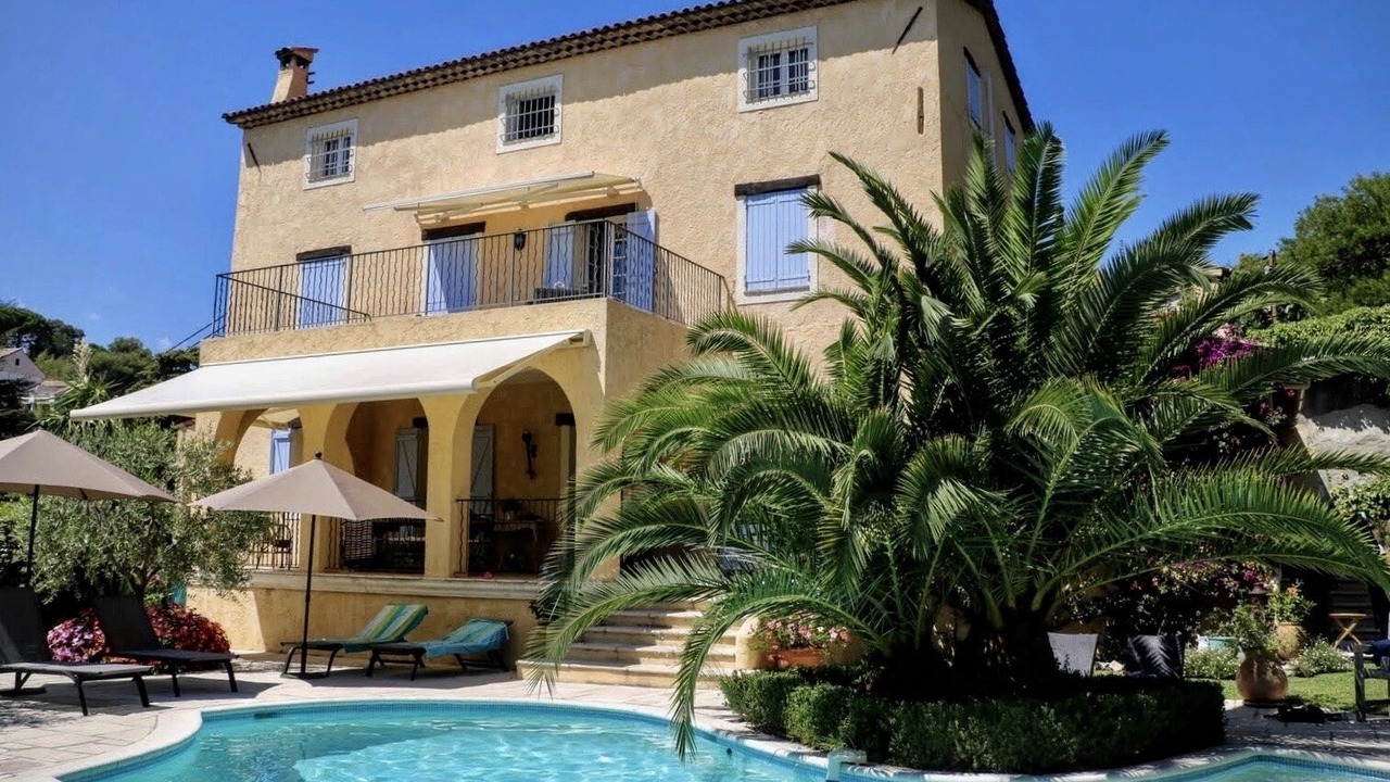 Photo of Outdoor in La Croix des Gardes