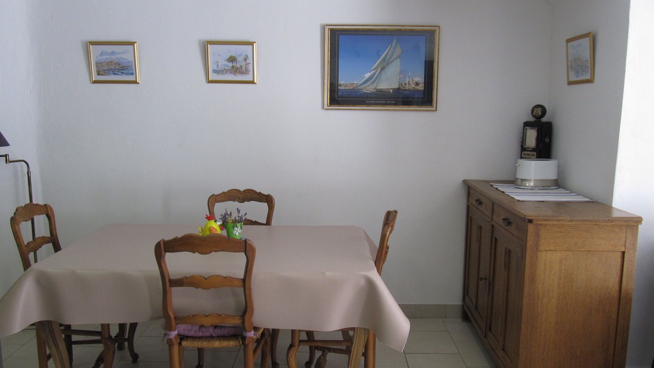 Photo of Others in Cabris