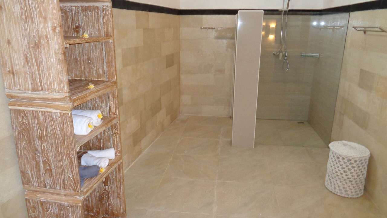 Photo of Bathroom in Kalibukbuk