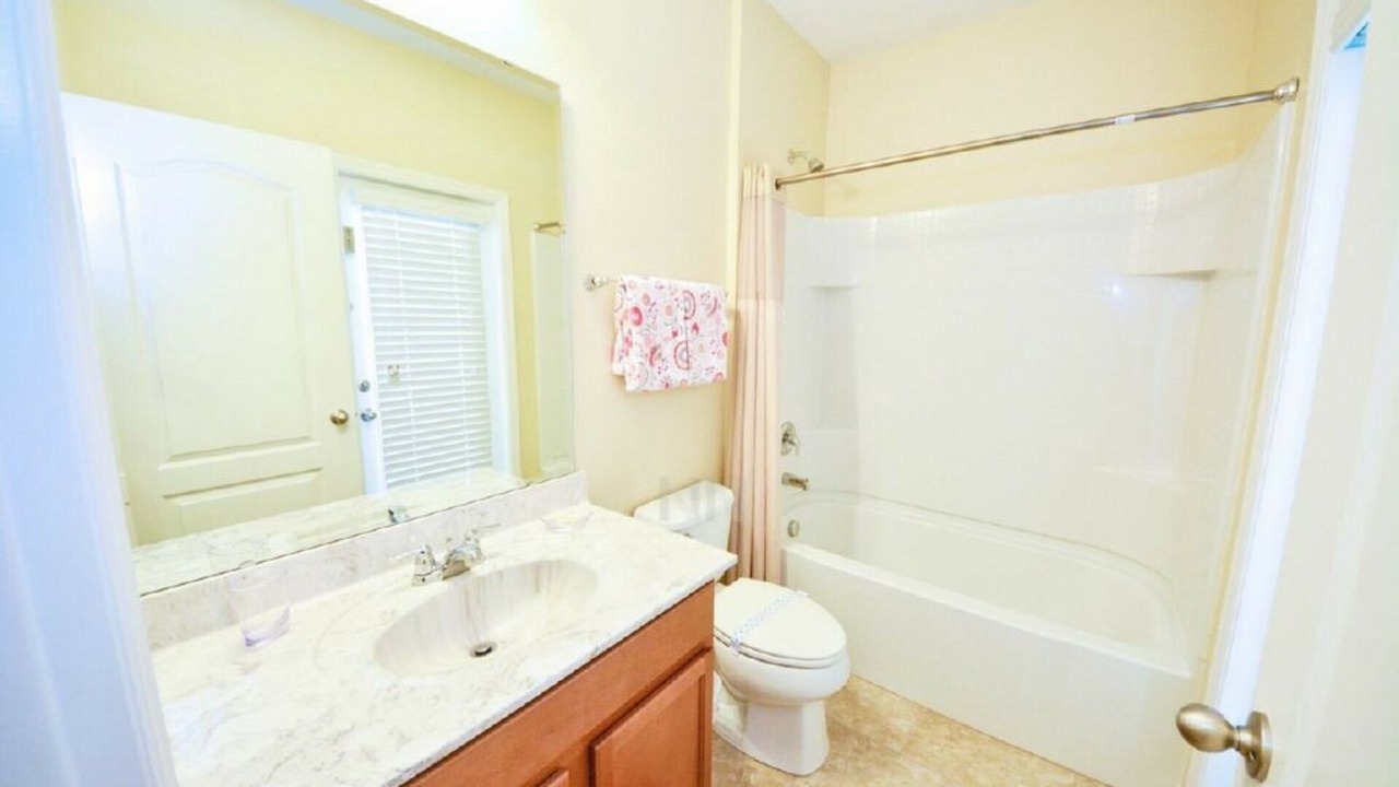 Photo of Bathroom in Cypress Pointe