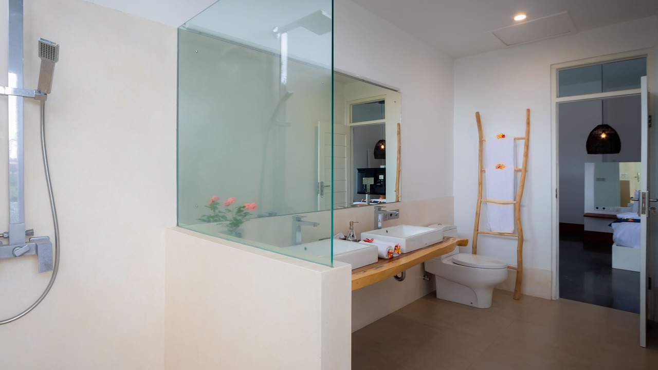 Photo of Bathroom in Sunset Road
