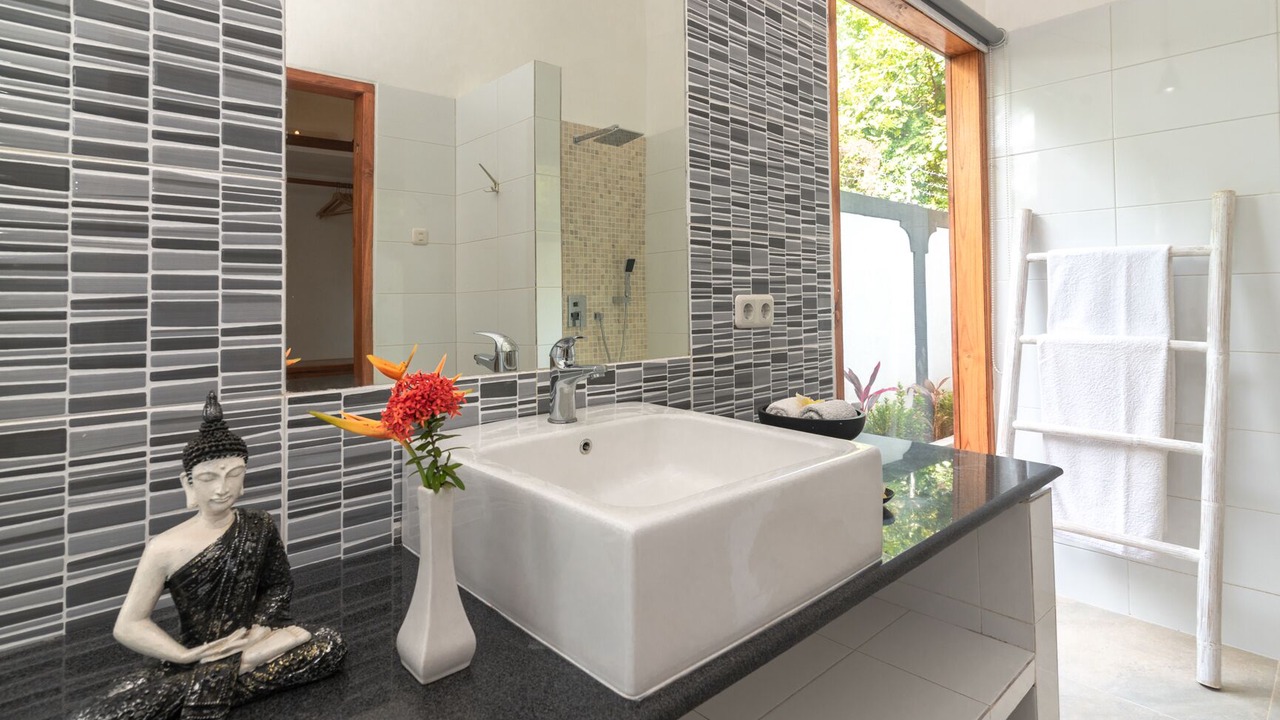 Photo of Bathroom in Anturan