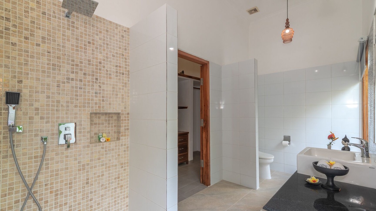 Photo of Bathroom in Anturan