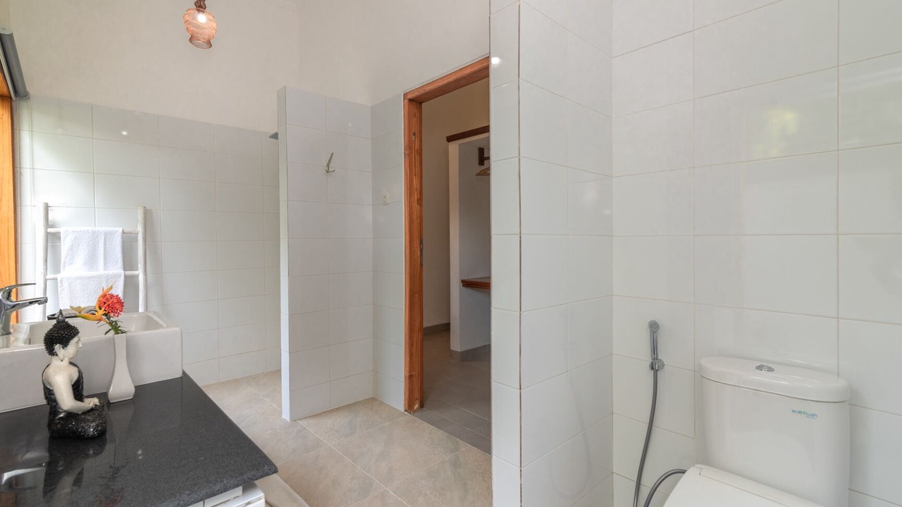 Photo of Bathroom in Anturan