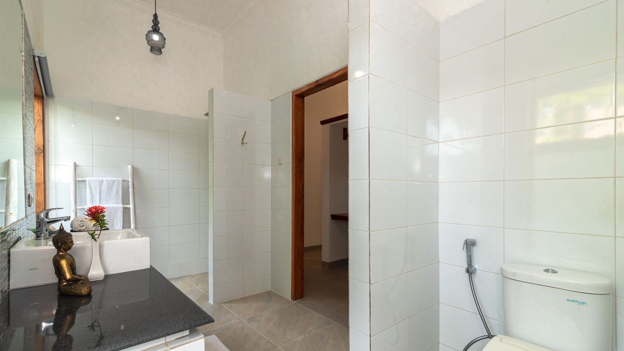 Photo of Bathroom in Anturan
