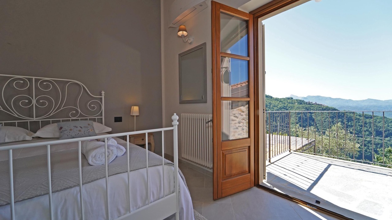 Photo of Bedroom in Licciana Nardi