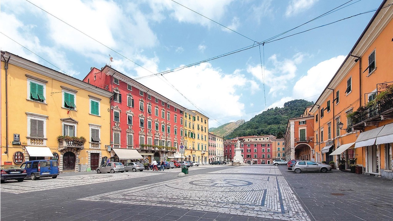 Photo of Others in Carrara