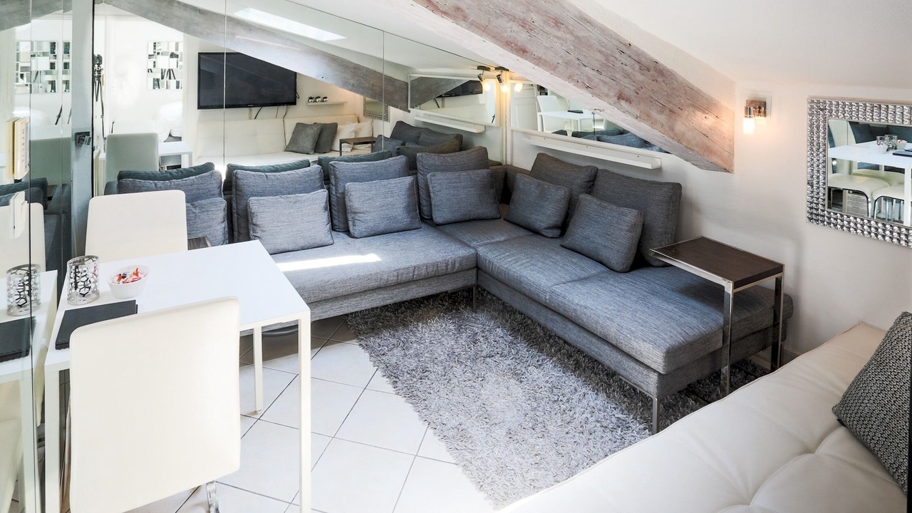 Photo of Bedroom in Cannes City Centre