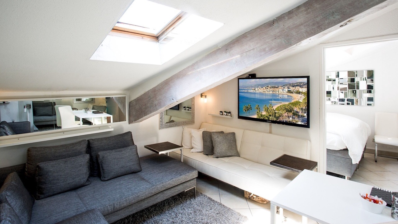 Photo of Bedroom in Cannes City Centre