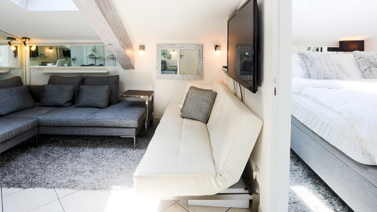 Photo of Bedroom in Cannes City Centre