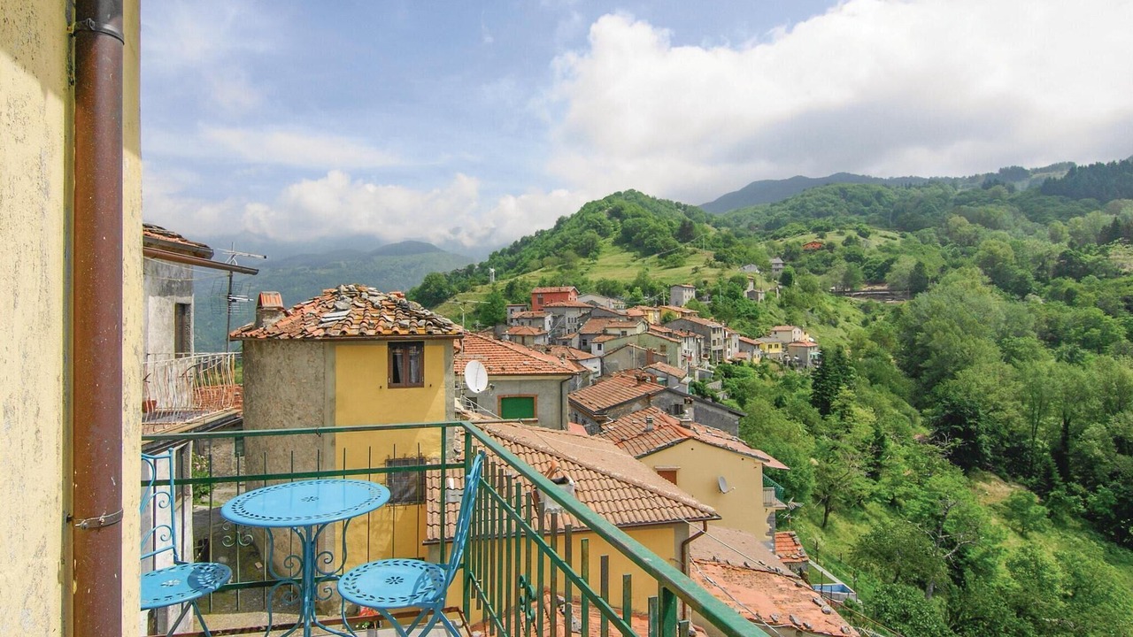 Photo of Bedroom in Montefegatesi